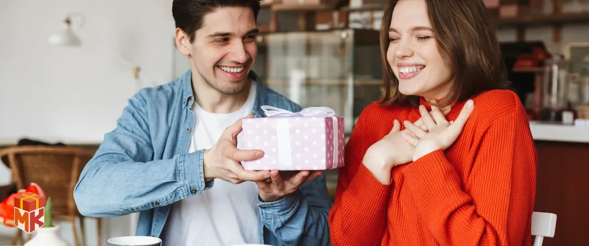 جذاب‌ترین ایده‌های کادو آشتی با دوست دختر