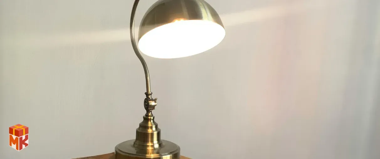  چراغ مطالعه کوچک