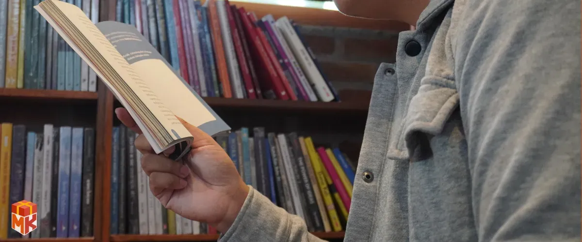 کتاب یا رمان مورد علاقه