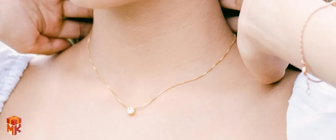 گردنبند یا دستبند با طرح فارغ‌التحصیلی 