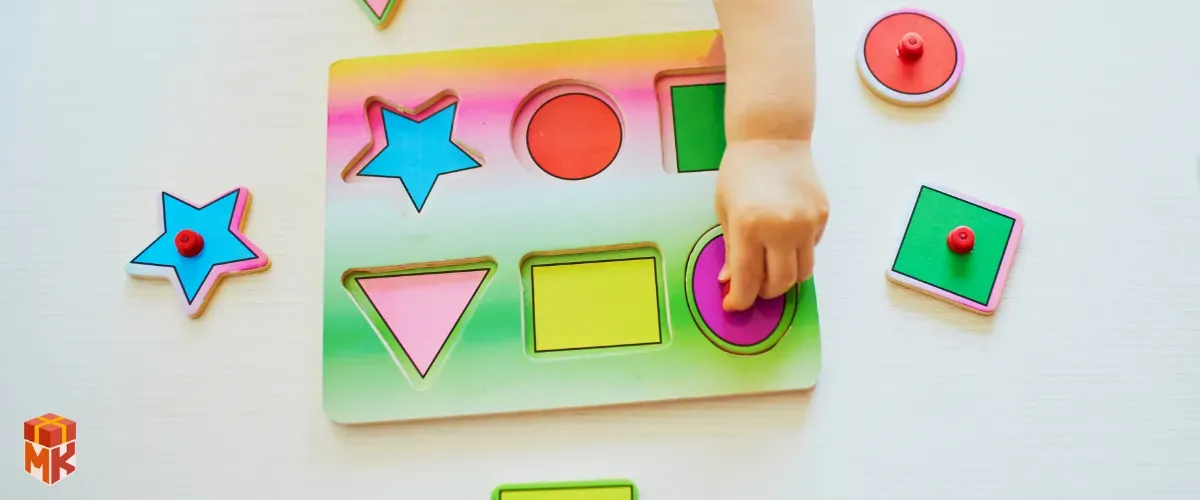 مکعب‌های رنگی و جورچین‌های ساده