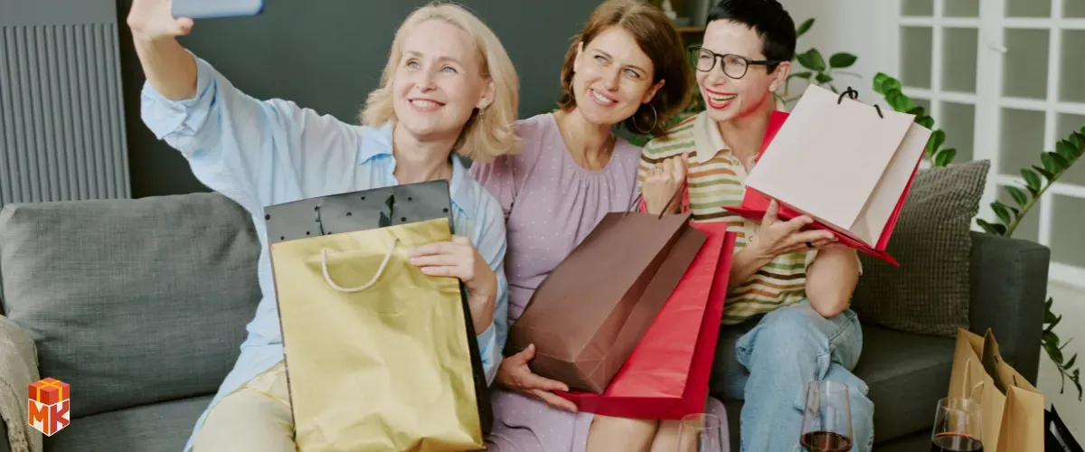 خرید هوشمندانه کادو برای خانم میانسال