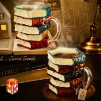 ماگ شیشه‌ای سه‌ بعدی طرح کتاب